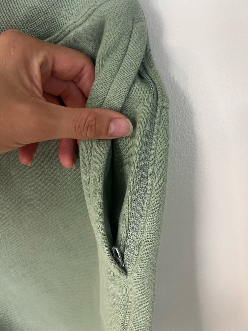 Lululemon Women's Sage Green Drawstring Lounge Shorts Athletic Activewear - Picture 4 of 7